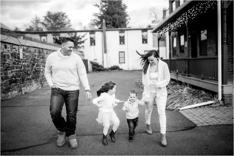Family Portrait Photos by Vineland Lifestyle Family Photographer